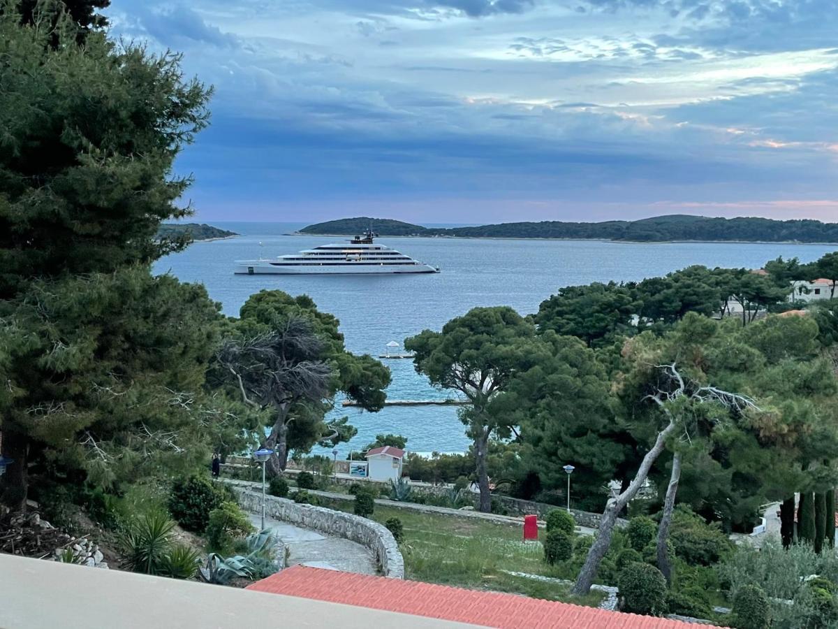 Apartments Villa Dinka Hvar Town Extérieur photo