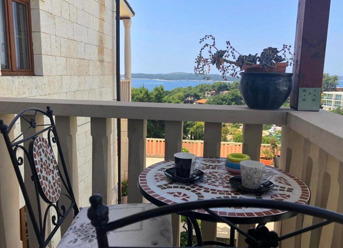 Apartments Villa Dinka Hvar Town Extérieur photo