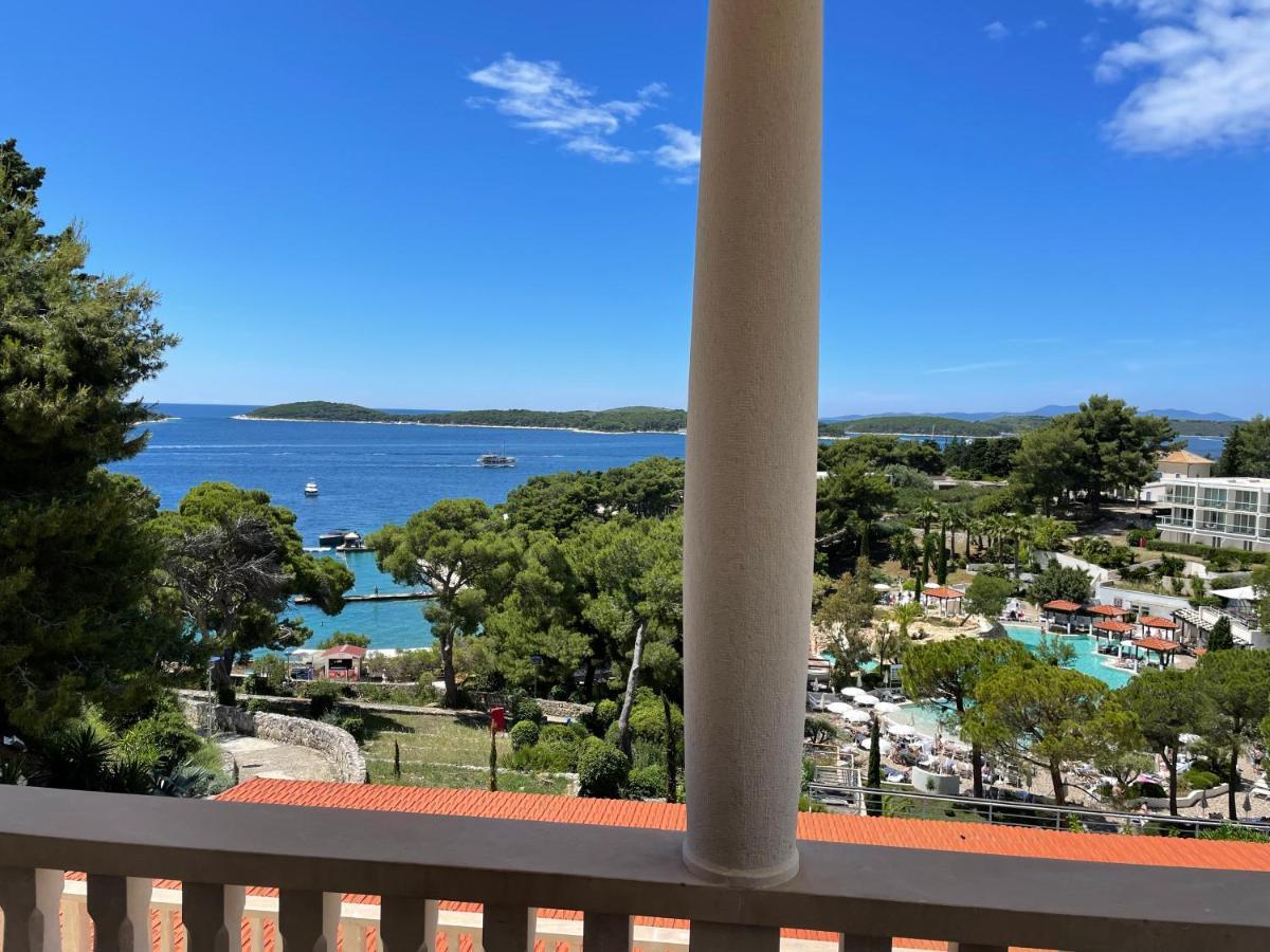 Apartments Villa Dinka Hvar Town Extérieur photo