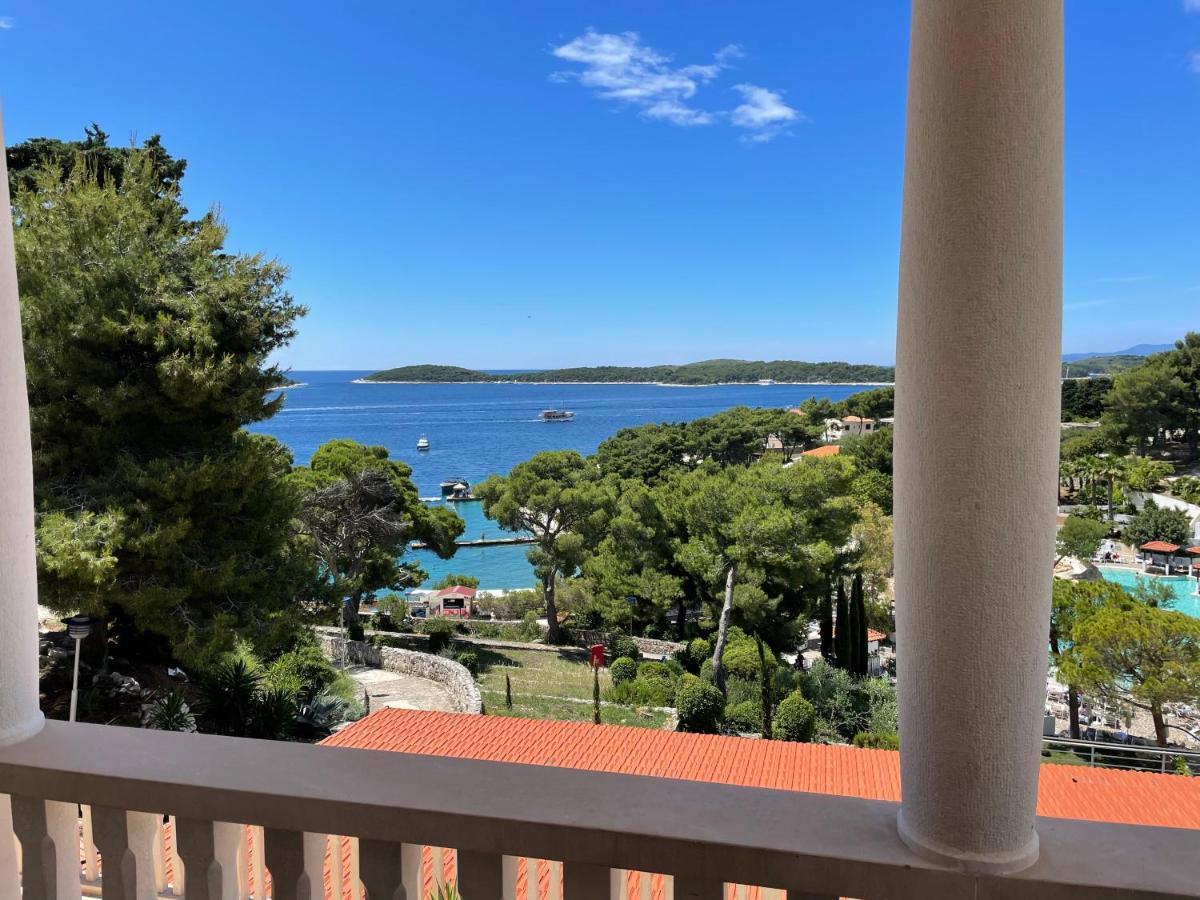 Apartments Villa Dinka Hvar Town Extérieur photo
