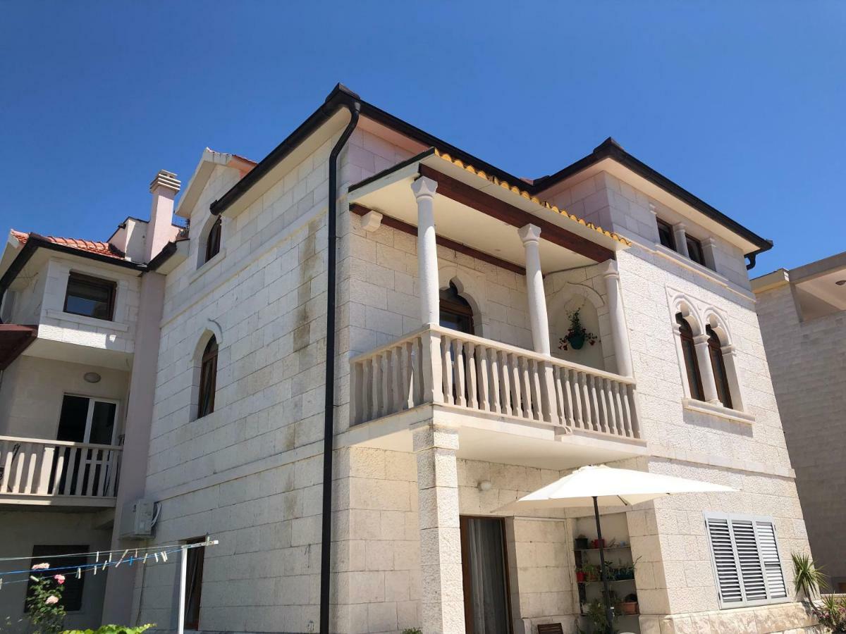 Apartments Villa Dinka Hvar Town Extérieur photo